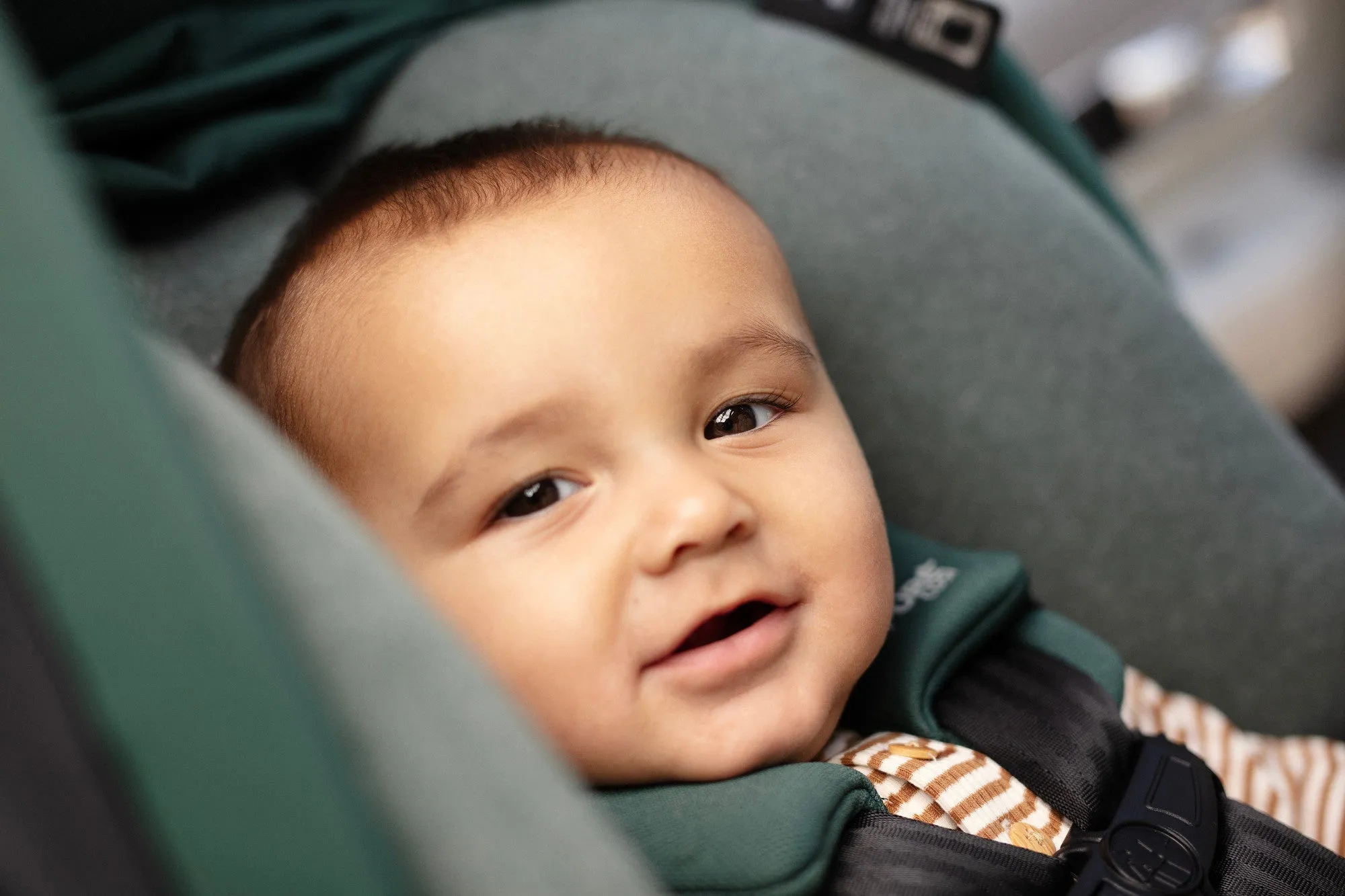 Maxi-Cosi Mico  Luxe  Infant Car Seat