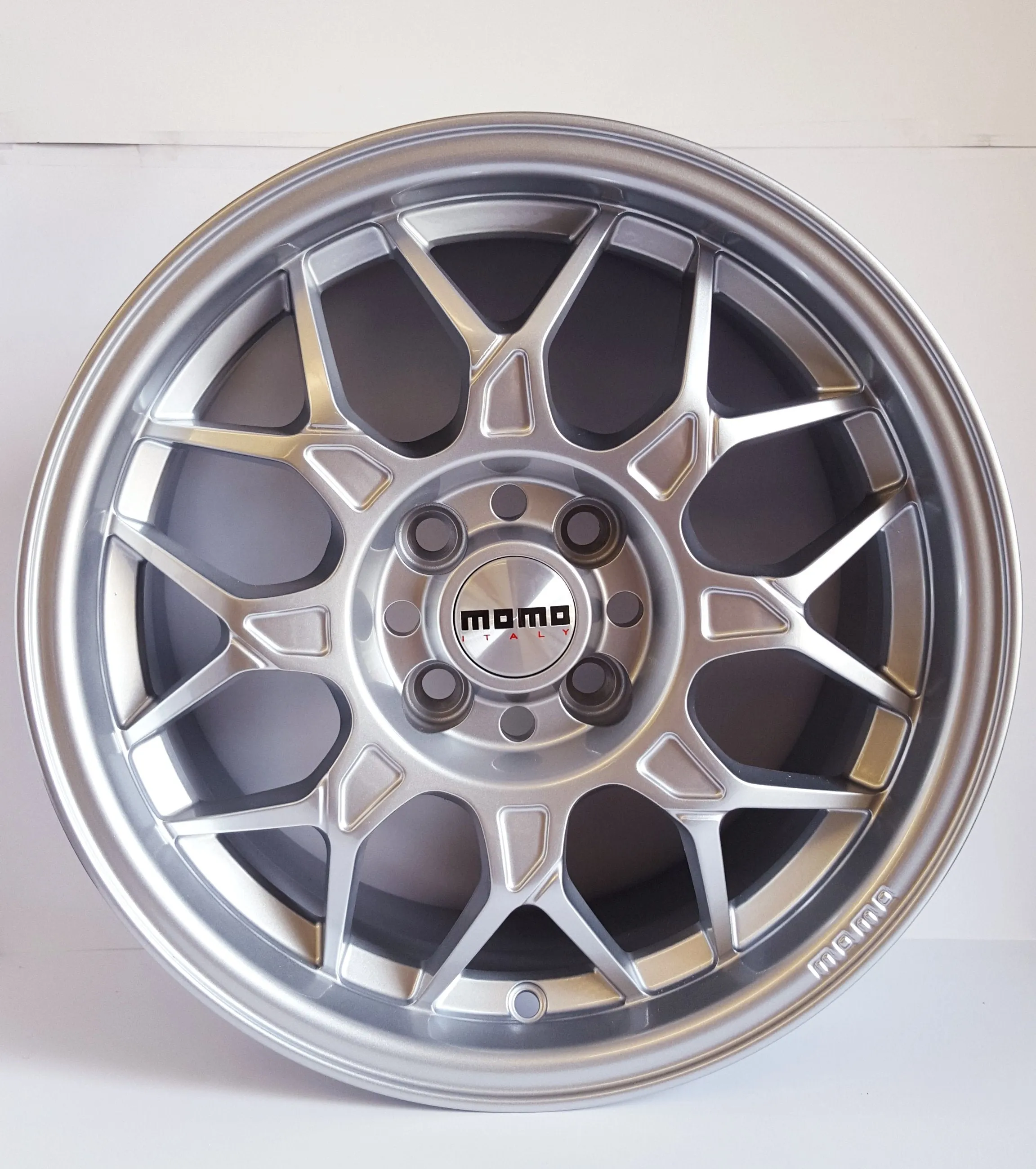 Momo Podium Wheels - Package Deal