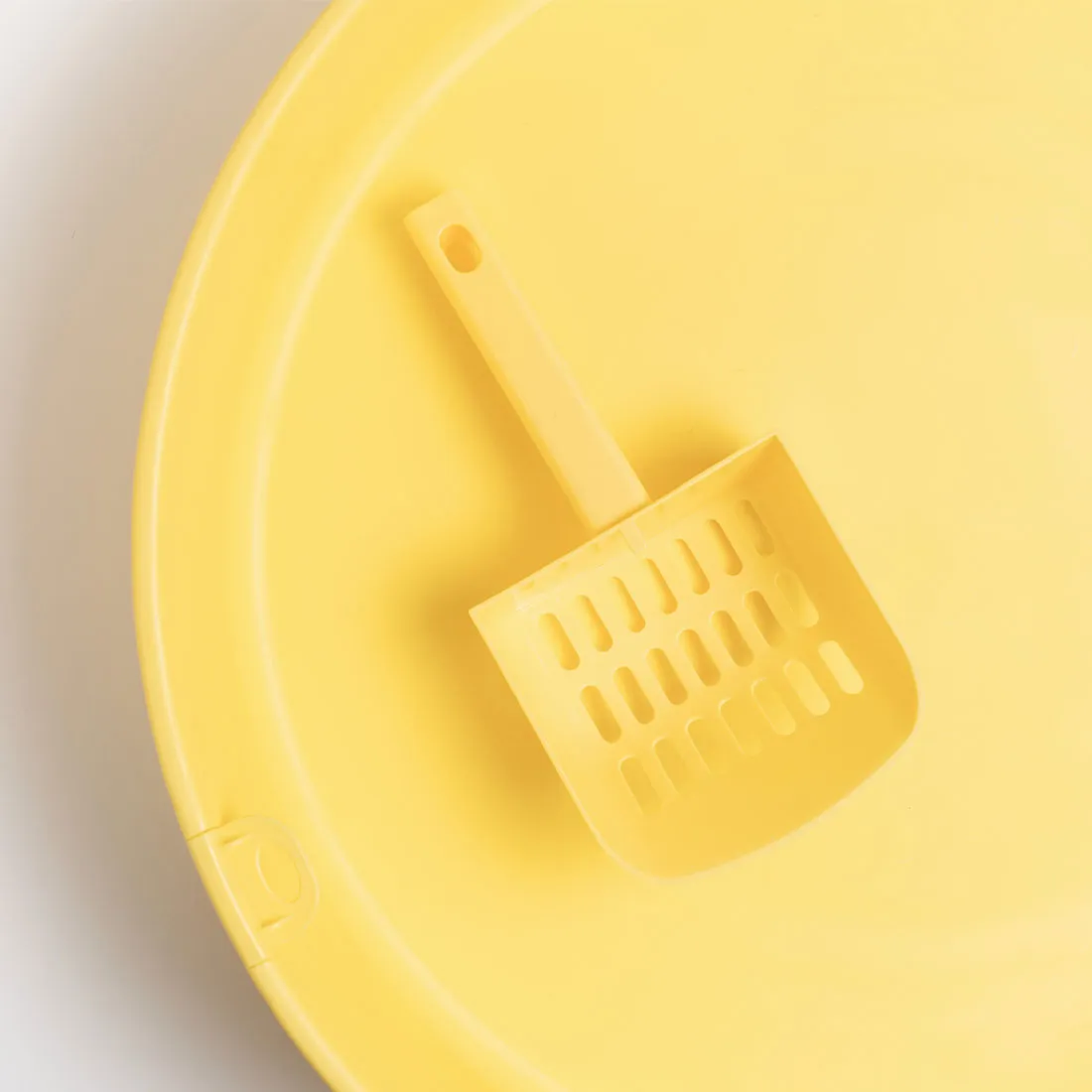 Pidan Igloo Snow House Portable Hooded Cat Toilet Litter Box Tray House with Scoop - yellow
