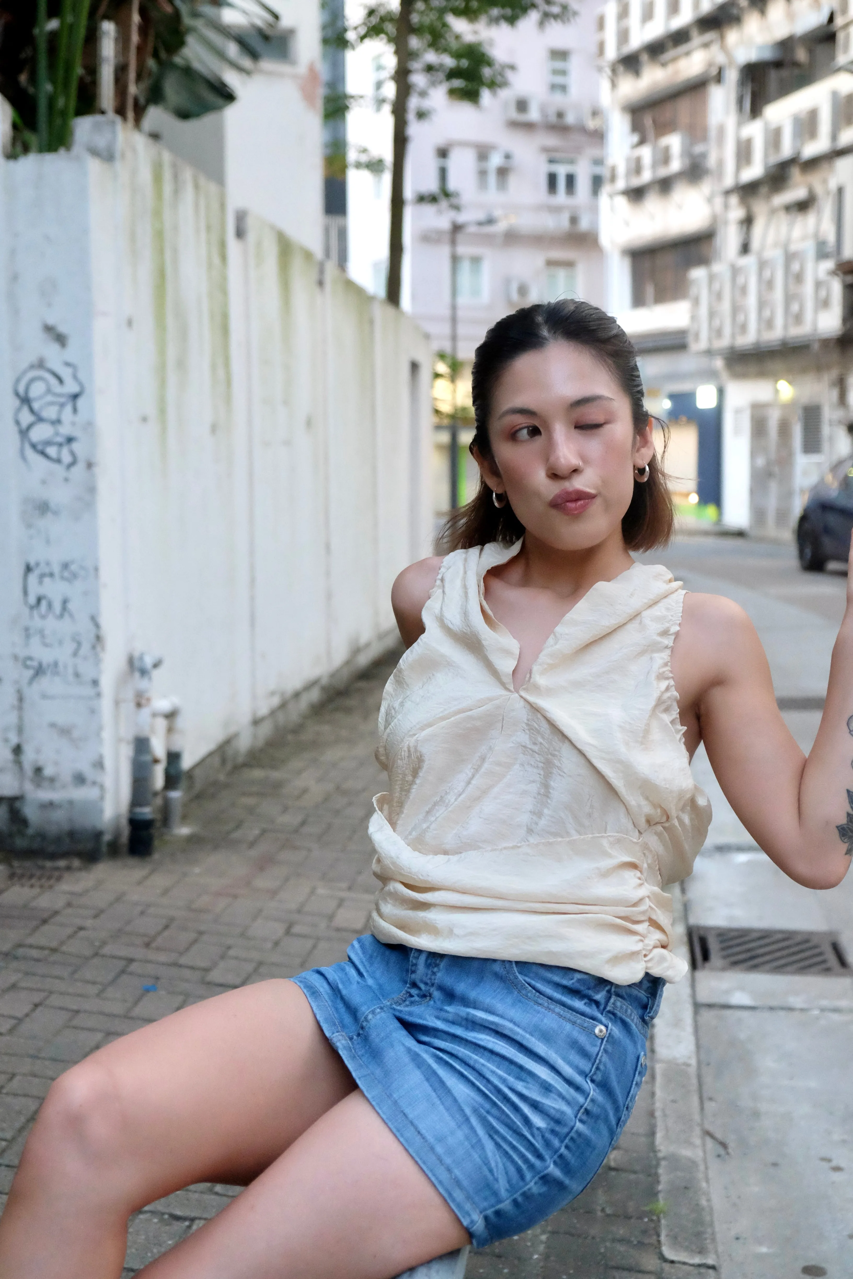 推✨"Camilla" 3-Way Romantic Top (Beige)