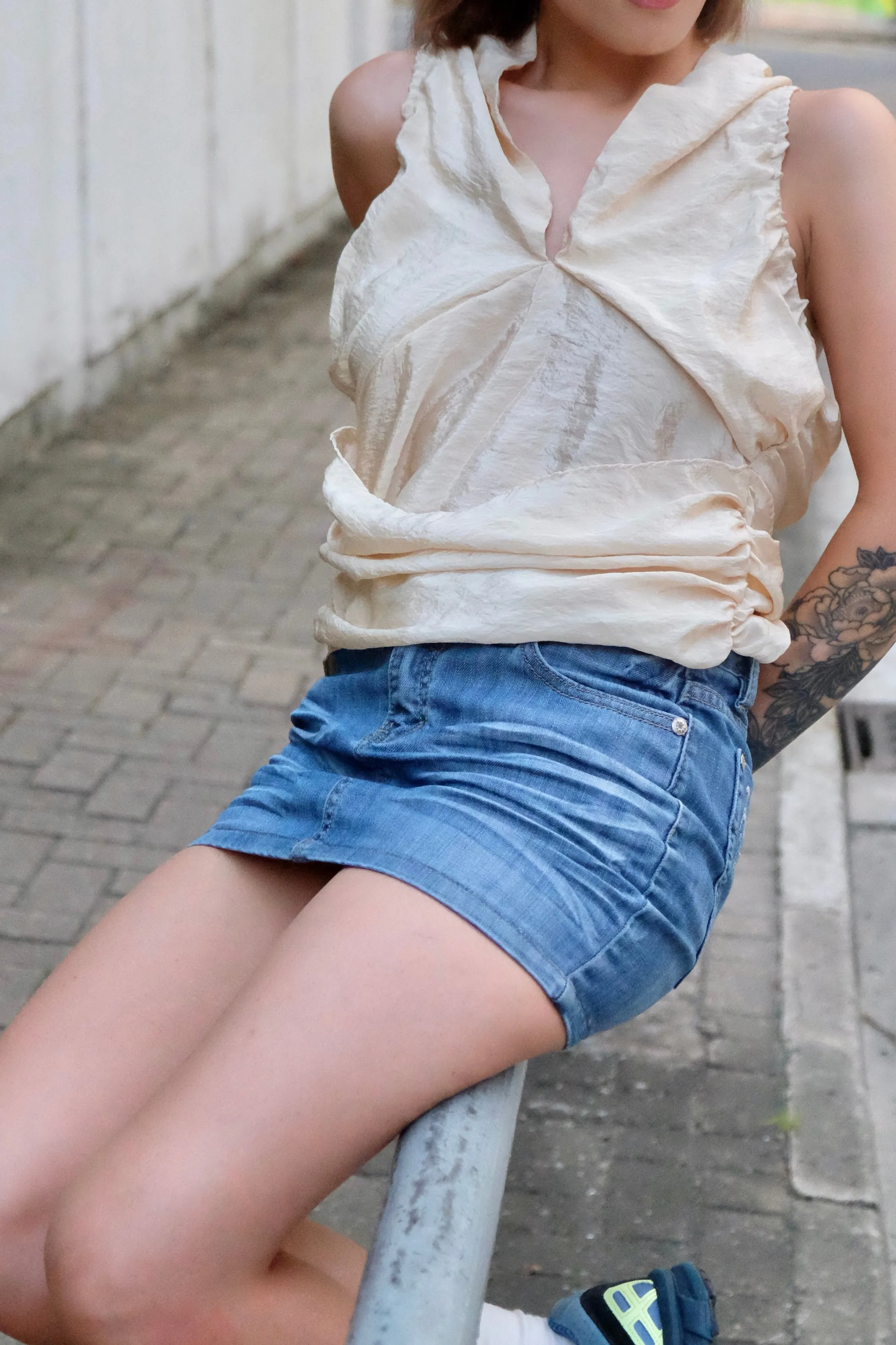 推✨"Camilla" 3-Way Romantic Top (Beige)