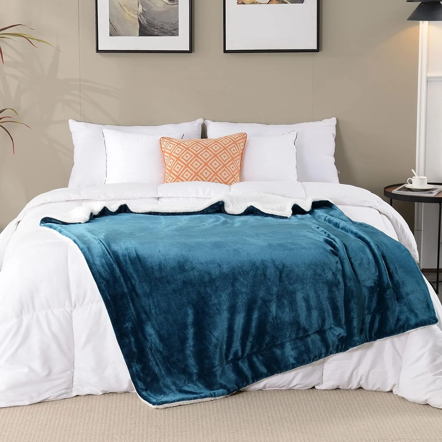 SOCHOW Sherpa Fleece Throw Blanket, Double-Sided Super Soft Luxurious Plush Blanket Twin Size 60 inchx80 inch, Blue Coral